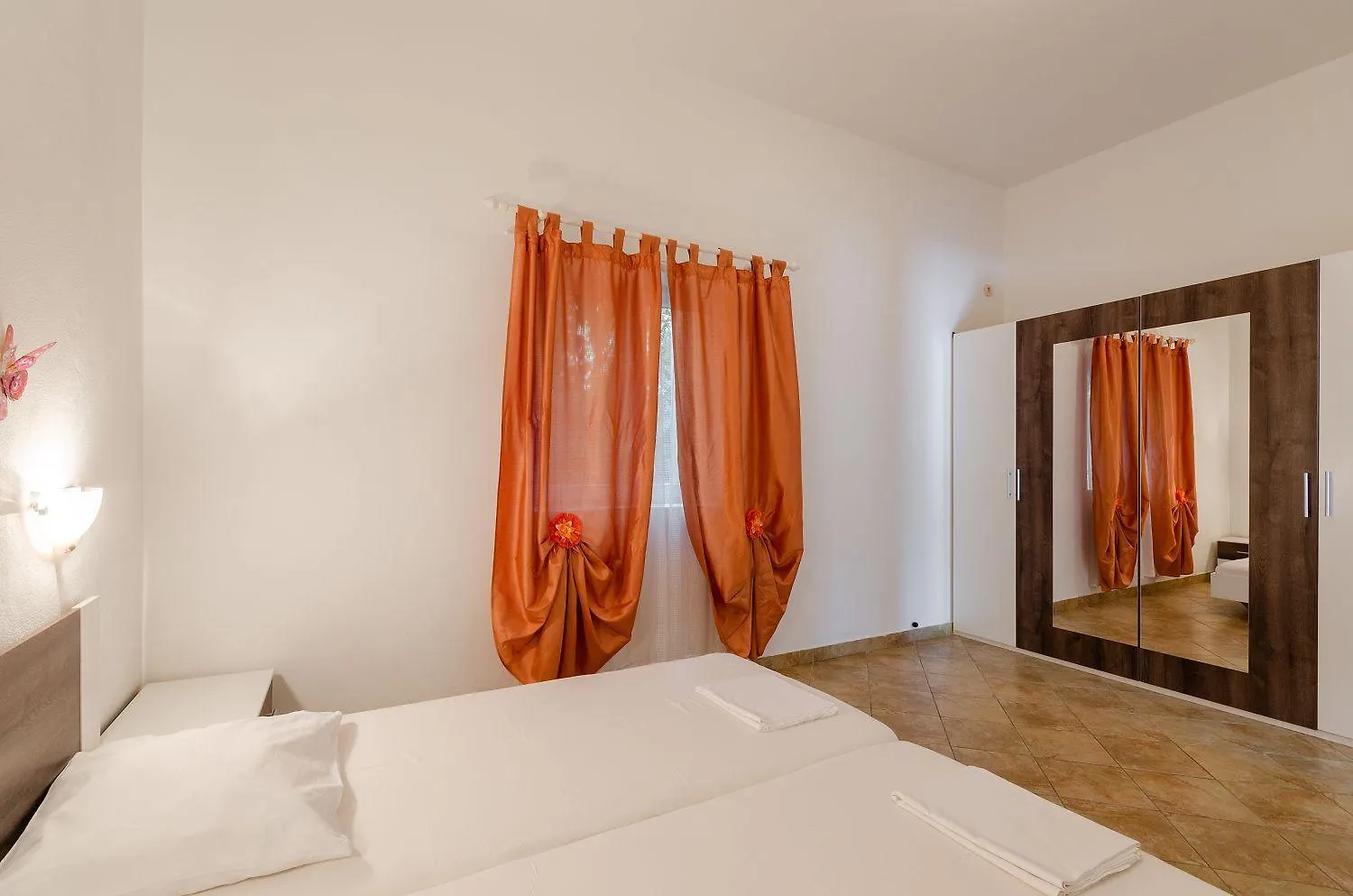 Beschauliches Apartment Nur 100 Meter Zum Strand Mit Privater Terrasse, Parkplatz Crikvenica