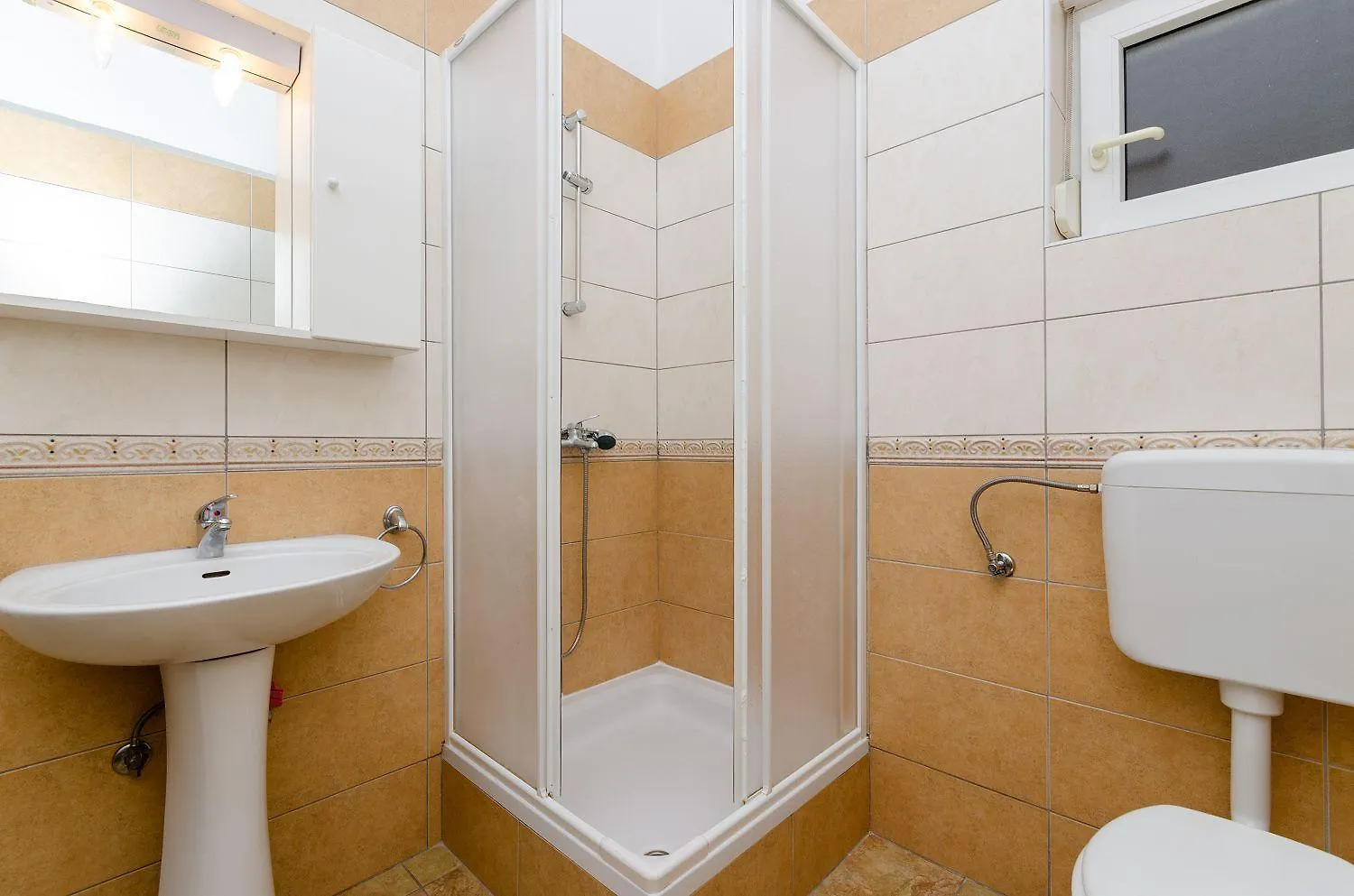 Beschauliches Apartment Nur 100 Meter Zum Strand Mit Privater Terrasse, Parkplatz Crikvenica 0*,