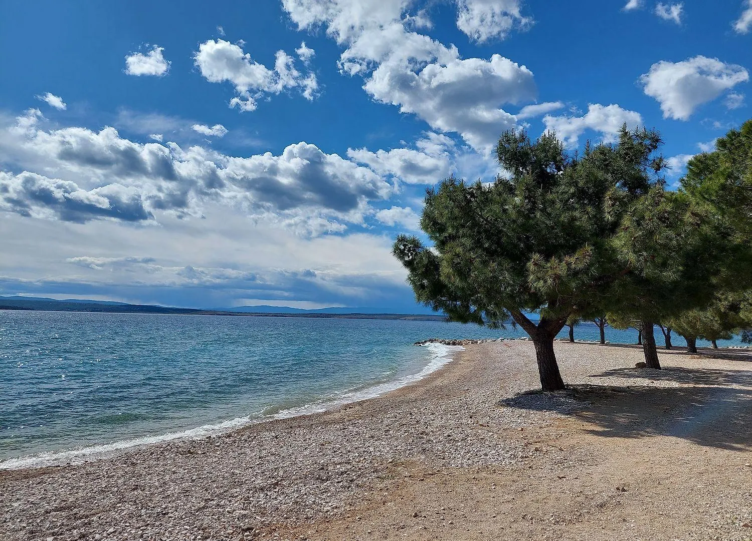 Beschauliches Apartment Nur 100 Meter Zum Strand Mit Privater Terrasse, Parkplatz Crikvenica 0*,  Croatia